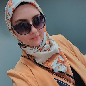 Meet your Posher, Manizha